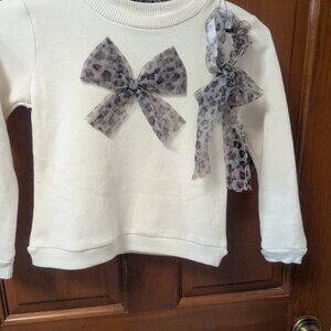 Kids White long sleeve top leopard print skirt -- size 5